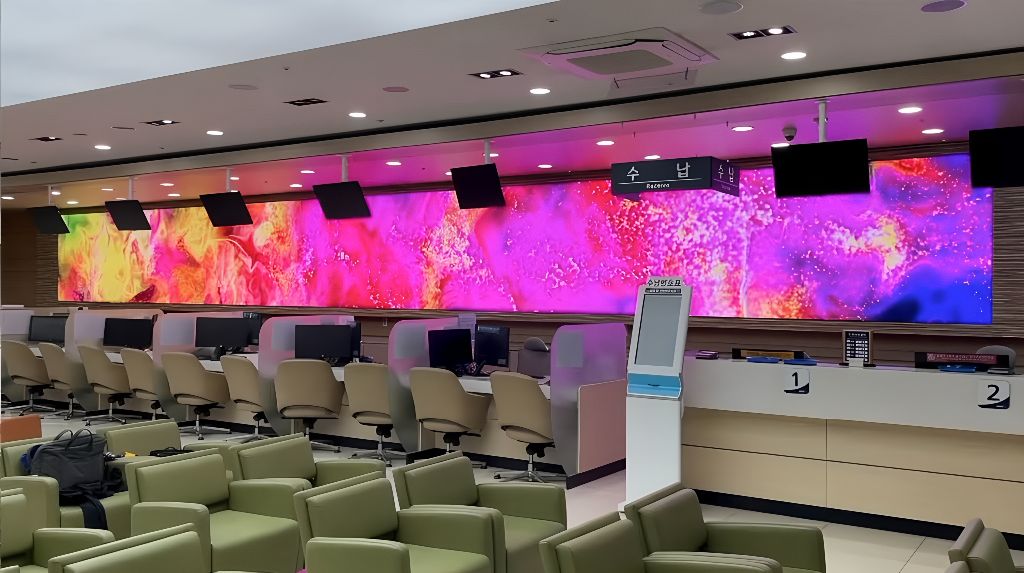 병원·클리닉 대형 LED 스크린·스크린 매니저 대기실 연출